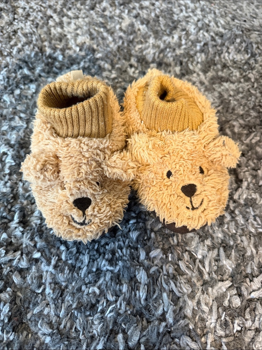 Baby gap Teddy Bear Slipper Socks - Tan